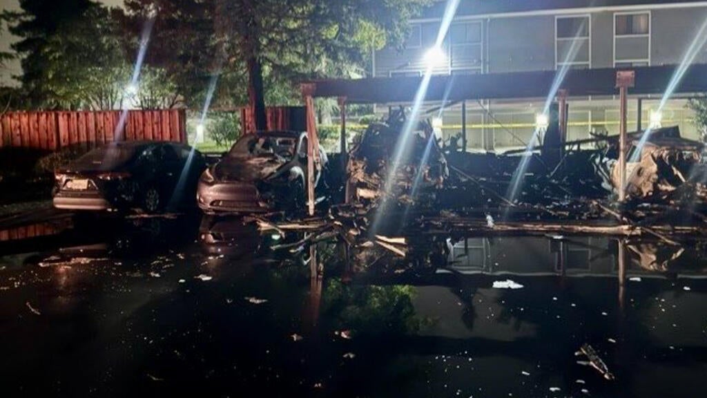 Overnight fire at San Jose housing complex damages more than 20 vehicles, carport — CBS Bay Area (KPIX), Walnut Creek Community news