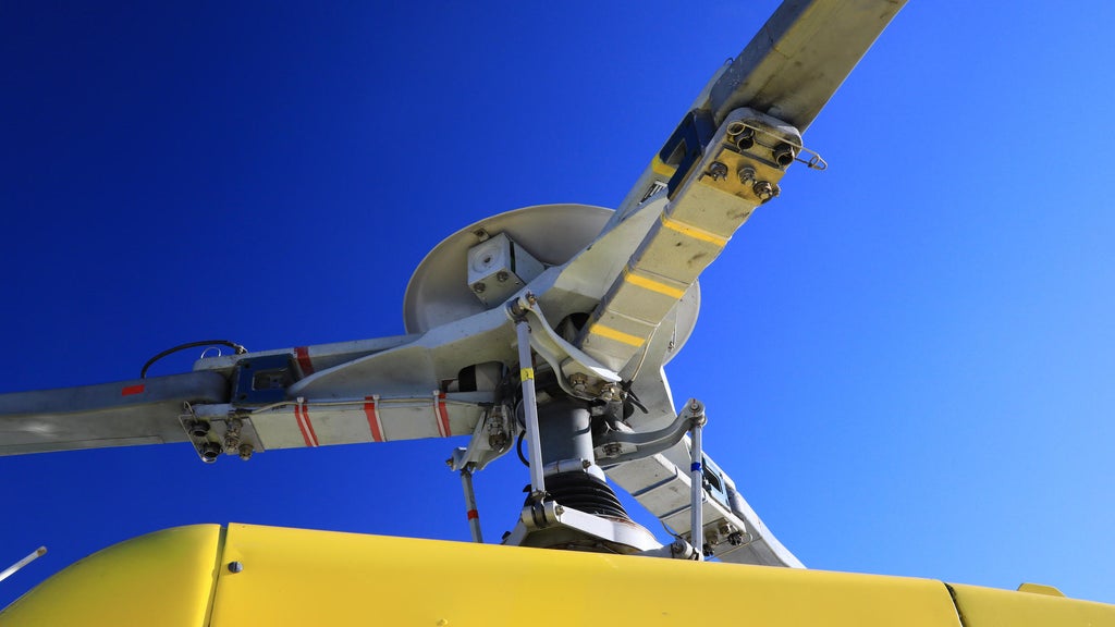2 helicopters collide southeast of McMinnville in Oregon, killing 3 — Walnut Creek Schools news