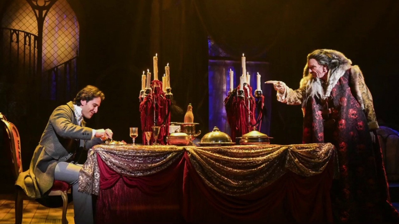 'Dracula' at TheatreWorks Silicon Valley — KTVU FOX 2 Bay Area, Walnut Creek Arts news
