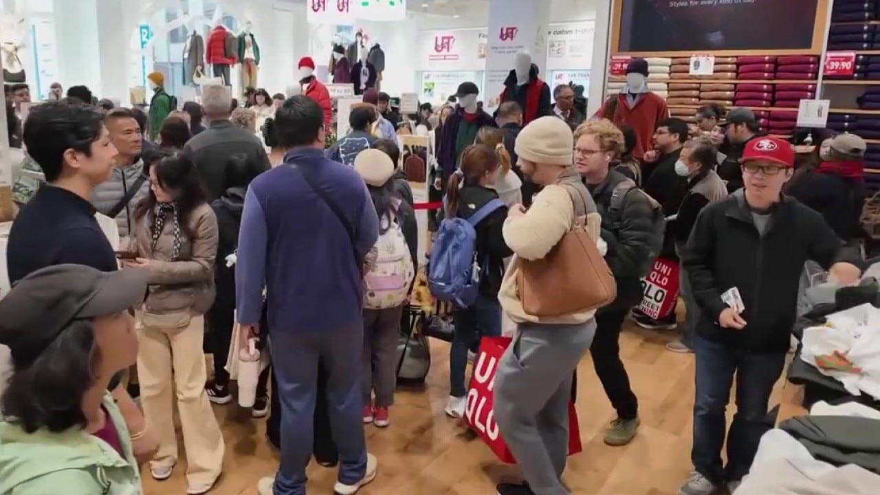 Crowds line up for grand opening of new Uniqlo store in SF — KTVU FOX 2 Bay Area